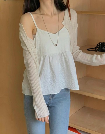 韓國東大門正品 春夏可愛 細肩帶  內搭 娃娃腰身顯瘦 浮雕 背心上衣