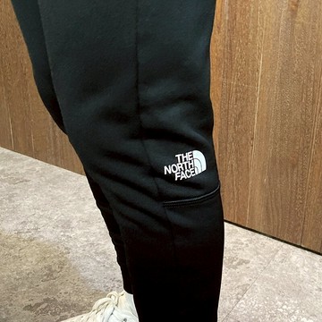 美國百分百【全新真品】TNF North Face 男款 休閒 運動長褲 外出 褲子 Logo 黑色 BQ48