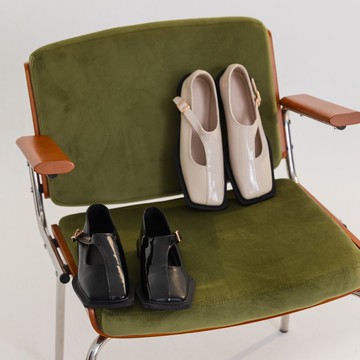 【I called Love】漆皮拼接方頭平底瑪莉珍鞋