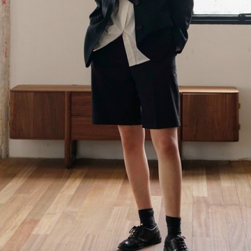 百慕大男孩 黑色 精紡羊毛經典西裝中褲 中性寬松百搭直筒短褲子