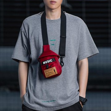 木村耀司男士斜挎包夏季小包男挎包女新款胸包背包單肩包休閑潮牌