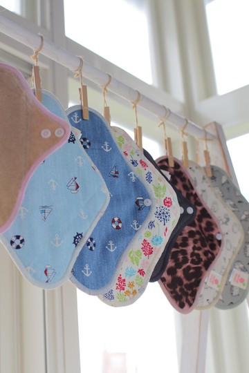 櫻桃蜜貼 量少型一次生理期12件組彩棉布衛生棉 Happyking