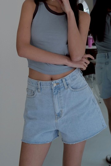 (現貨專區)今夏爆款!真腰瘦微A字牛仔短褲