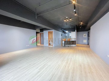 青埔A18老街溪旁景觀高樓3+1房雙車｜桃園市中壢區洽溪路