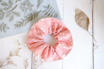 手作髮飾。大腸圈。雪團兔兔