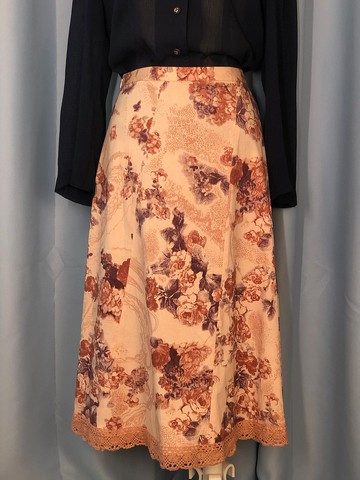 蕾絲邊花卉長裙