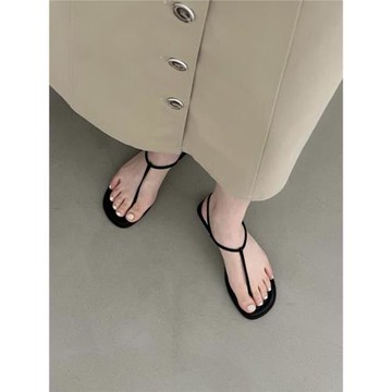 小池在首爾2024年夏季韓國性感T字帶平底涼鞋圓頭夾趾搭扣仙女鞋