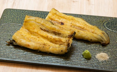  国産うなぎの白焼き 2尾 蒲焼タレ付き