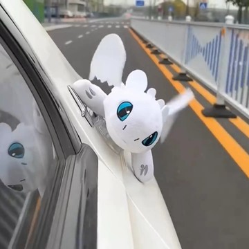 會飛的車載無牙仔 汽車擺飾 車頂裝飾 車用擺飾 汽車個性擺件 便攜拆卸不留痕 毛絨公仔 汽車吸盤 穩固不掉 汽車