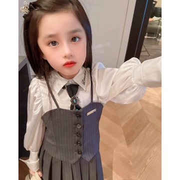 韓國女童秋裝套裝時髦洋氣2023新款學院風白襯衣背帶裙兩件套網紅