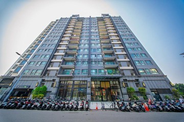 楠梓右昌商圈|輕屋齡|景觀大四房平車｜高雄市楠梓區裕昌街