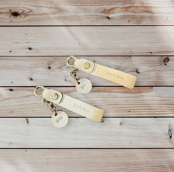 【客製化 皮革鑰匙圈 / 車鑰匙 / 包包吊飾】