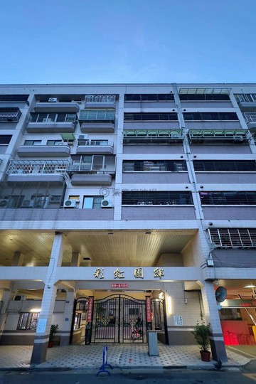 南太平~國泰建設電梯美四房加平車｜台中市太平區永和街