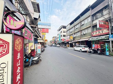 小港二苓路上文武百市黃金透店｜高雄市小港區二苓路