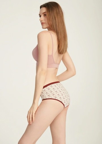 XXL 花開好運．緊帶高腰三角內褲(蛋奶白-紅梅心語)