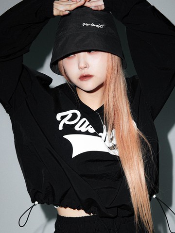 Nylon Loose Fit V-neck Sweatshirt