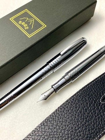 3952老山羊-葛瑪蘭 銀冰 白鋼尖鋼筆