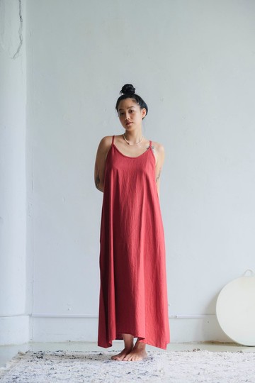 OMAKE Y背細肩帶長洋裝 紅