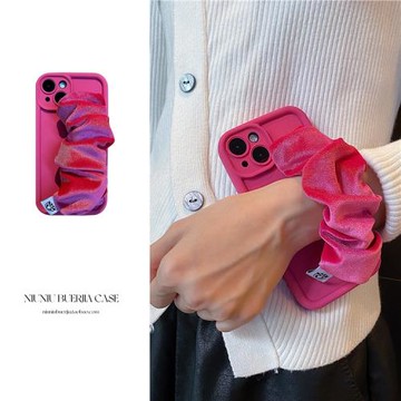 少女芭比粉天鵝絲絨布松緊腕帶適用iphone15手機殼蘋果14promax防摔17硅膠13褶皺彈力大腸帶12軟11/16女款8p