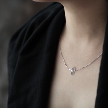 moorigin 銀杏紛飛項鍊 | 醫療鋼・抗過敏・可洗澡・不掉色