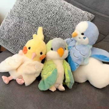闆娘推薦🌈爆款可愛小鳥玩偶公仔毛絨鸚鵡超軟鸚鵡動物手偶五顏六色生日禮物