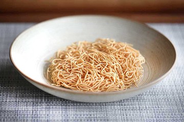 100%台灣小麥製冬菜雞絲麵－五入附冬菜包