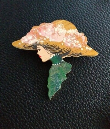 Vintage Jewelry 優美小淑女 手工木製 別針  胸針