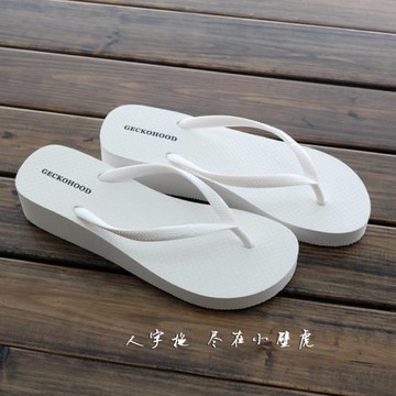 GECKOHOOD 夏坡跟人字拖女歐美厚底松糕沙灘夾腳涼拖鞋防滑白色
