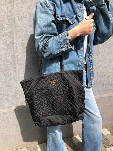 【日本直送 名牌中古包】PRADA 普拉達 手提包 黑色 縫線織紋 托特包 vintage 古著 オールド 58xguc