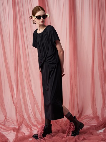 Stella twist wing dress (PM1251O080) [Black]