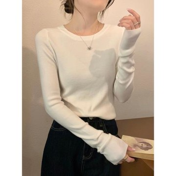 白色圓領針織毛衣女秋冬季簡約正肩顯瘦百搭基礎款內搭上衣打底衫