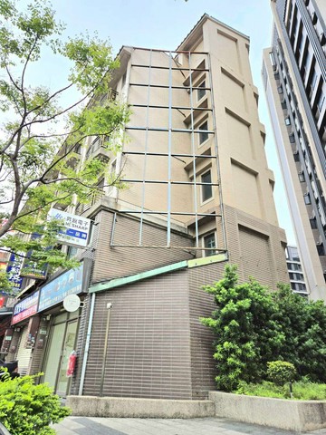 近中路重劃稀有透天店面！！（側邊廣告牆可收租）｜桃園市桃園區永安路