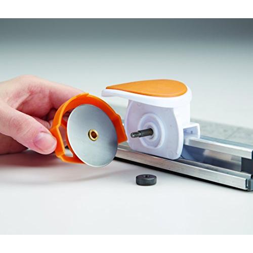 Fiskars Combo Rotary CutterRuler?ha%Plastic Rubber?ha?ha%Clear?ha?hap x 19.8 x 6.5 cm