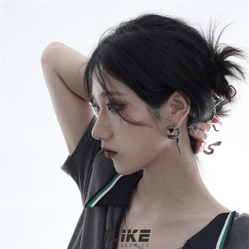 ILIKE 靈蛇穿刺小眾耳環獨特設計感朋克耳釘高級感辣妹甜酷耳飾酷