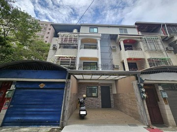 新民國小自由黃昏市場車庫翻新透天｜高雄市左營區重立路