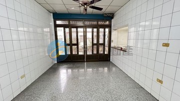 岡山近陽明公園大地坪面寬透天｜3樓透天｜高雄市岡山區後協路