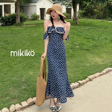 美木子｜預購｜小碎花一字肩洋裝｜蕾絲花邊收腰長裙【D20240】韓系甜美顯瘦連身裙 度假約會穿搭