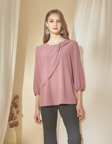 ★【喜芝梅】浪漫韻曲 荷葉邊延伸造型閃飾長袖上衣(兩色；M-3L) 224370511