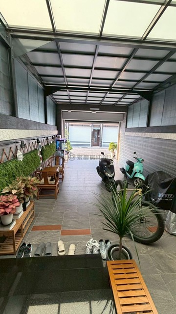 東港8米街上雙車墅			 			  ｜屏東縣東港鎮興中南二街