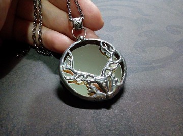 玻璃鹿鏡挂件。鹿角項鍊。錫焊玻璃項鍊。