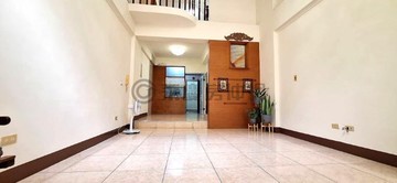 大樂裕誠商圈＊河堤社區＊庭園雙車別墅｜高雄市三民區鼎瑞街