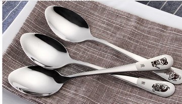 勺子兒童吃飯創意生肖家用可愛學生卡通304不銹鋼調羹小湯勺刻字