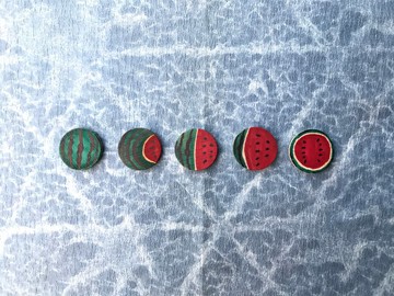 西瓜的陰晴圓缺/ 耳環 聰明的招式 高智商造型 幽默感 諷刺句