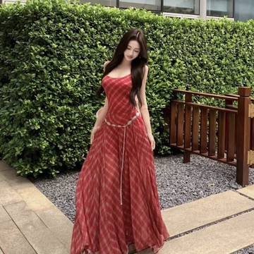 【法式純欲風】海邊度假裙 大裙擺 超仙洋裝 大碼微胖mm 撞色紅色格紋 性感氣質 收腰大擺 吊帶連衣長裙 法式洋裝 洋裝