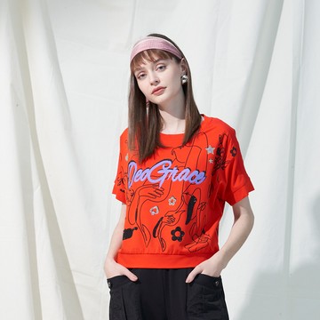 CLL巧玲瓏 藝術抽象亮色字母上衣 2473101