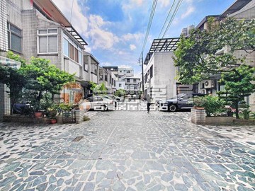 絕版63大地坪大透天｜台中市潭子區潭興路二段