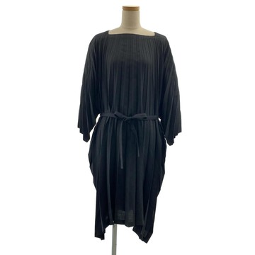 me ISSEY MIYAKE  方領褶襉套頭洋裝 | 黑色 | 女款