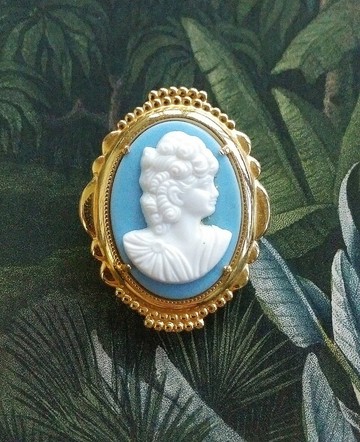 Vintage Jewelry 西洋古董飾品 優美 CAMEO 浮雕仕女 別針