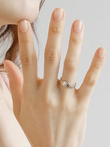 Sterling Silver Delicate Petal Ring