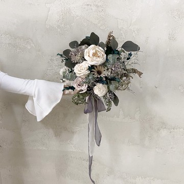 Flora Flower新娘永生花捧花-質感灰白
